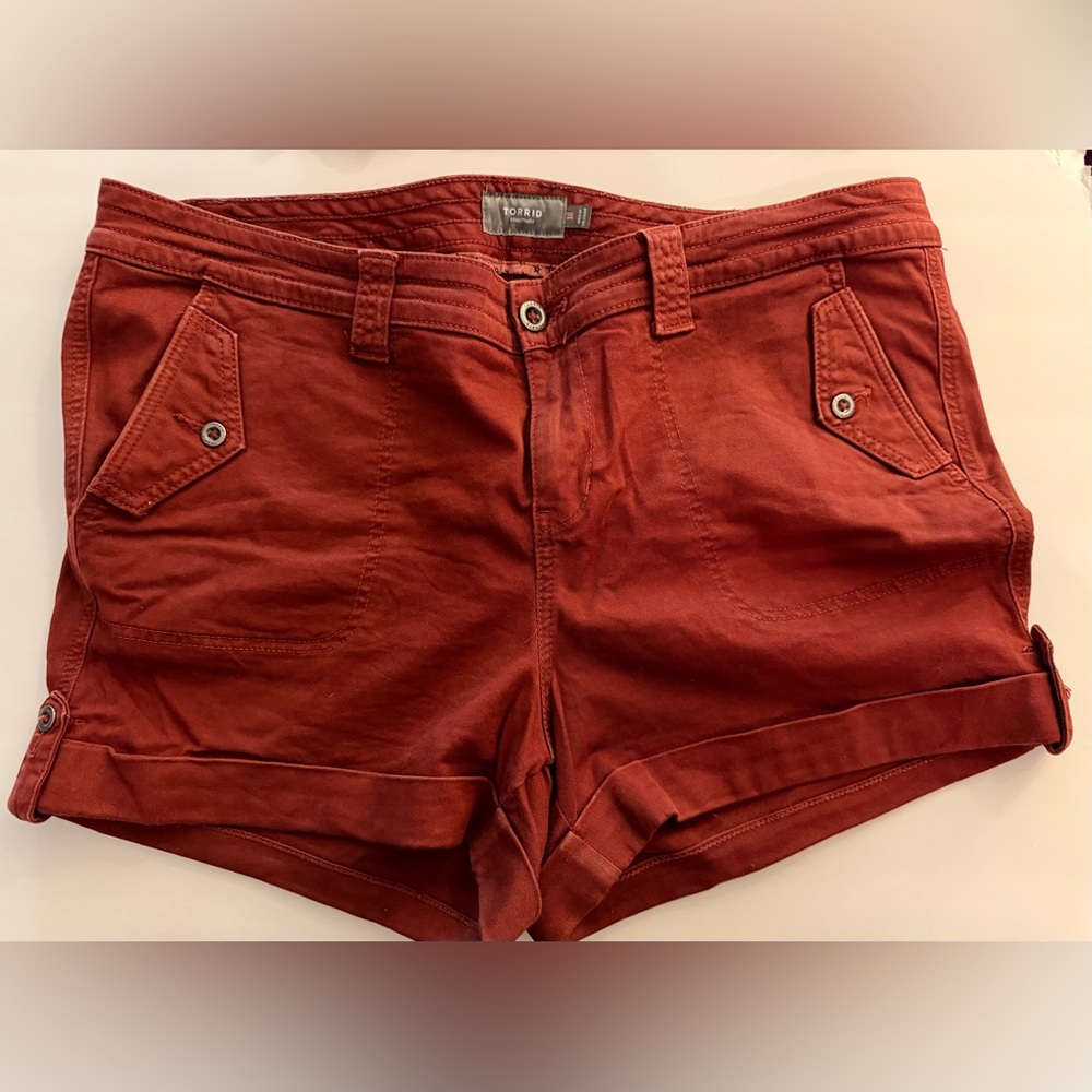 EUC Torrid Twill Military Short Shorts - Brick red